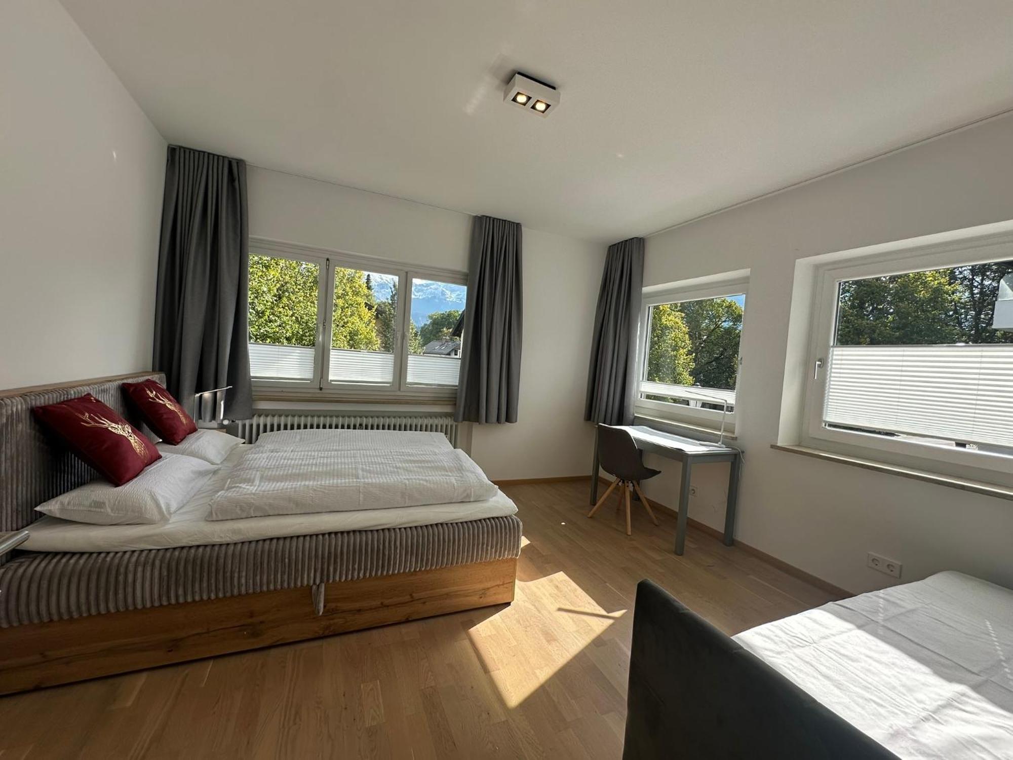 Ludwig - Haus Hochland * Garmisch-Partenkirchen